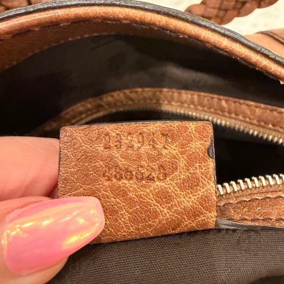 Authentic Gucci tote - Picture 7 of 8
